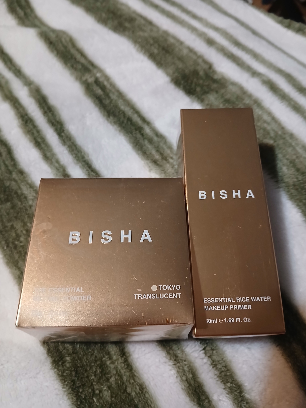 ISH (BISHA) Makeup Set in Metallic Bronze